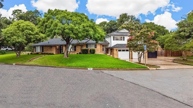 property at 5155 Briarwood Ln