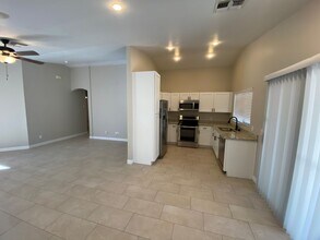 1616 E Desert Ln in Phoenix, AZ - Building Photo - Building Photo