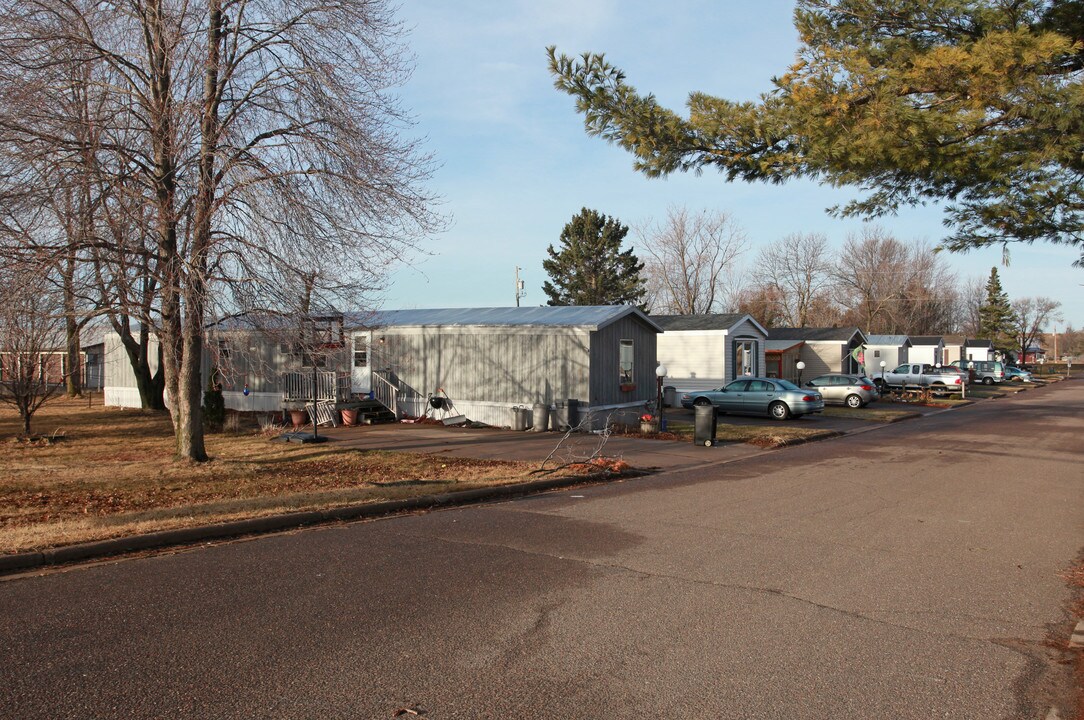 Double B Estates in Menomonie, WI - Building Photo