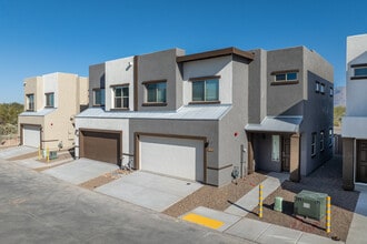 Cortaro Point in Tucson, AZ - Building Photo - Building Photo