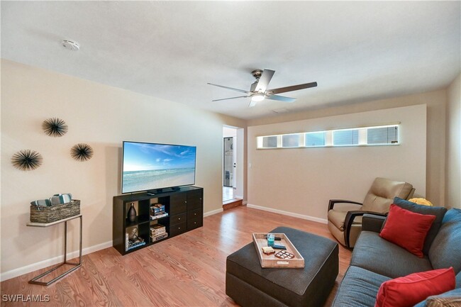 property at 878 Meadowland Dr