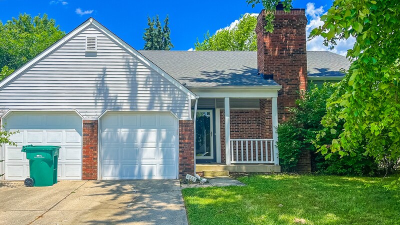6882 Grampian Way in Indianapolis, IN - Building Photo