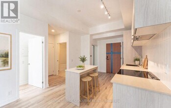 1660 Bloor St W in Toronto, ON - Building Photo - Building Photo