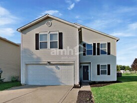 24 Winterwood Dr in Greenwood, IN - Building Photo