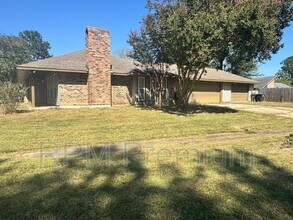 2175 Deerwood Dr in Baton Rouge, LA - Building Photo - Building Photo