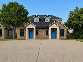 2018 S 8th St in Waco, TX - Building Photo