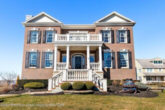 1 Mara Vis Dr in Monmouth Beach, NJ - Building Photo - Building Photo