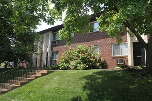 2032 S Big Bend Blvd