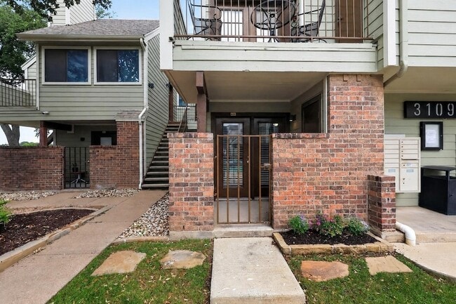 property at 3109 Sondra Dr