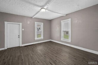 1418 Sulphur Ave in St. Louis, MO - Building Photo - Building Photo