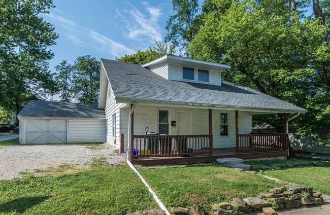 804 E 11th St in Bloomington, IN - Building Photo - Building Photo