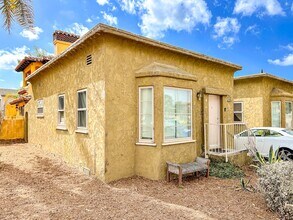 302 W Mariposa Ave in El Segundo, CA - Building Photo - Building Photo