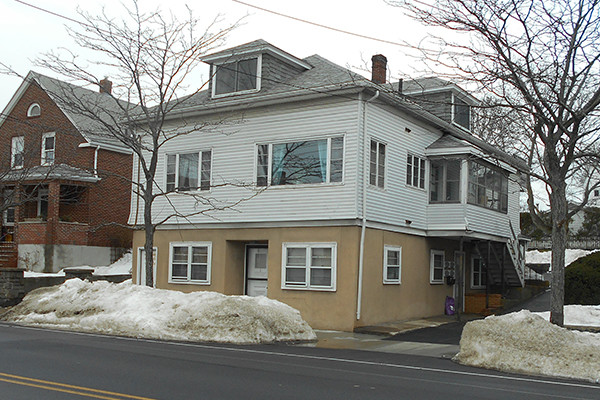 327 Jefferson Ave in Salem, MA - Foto de edificio - Floor Plan