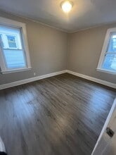48 Hopkins Pl, Unit 3 in Irvington, NJ - Foto de edificio - Building Photo