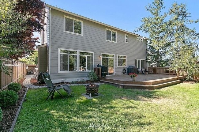 5710 Olive Ave SE in Auburn, WA - Building Photo - Building Photo