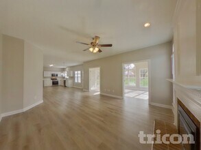 6107 Tesh Ct in Charlotte, NC - Foto de edificio - Building Photo