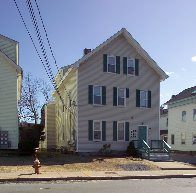 69 Washington St in Taunton, MA - Foto de edificio - Building Photo