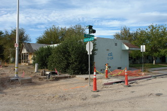 122 Clark Ave in Las Vegas, NV - Building Photo - Building Photo