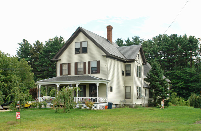 202 Elm St in Milford, NH - Foto de edificio - Building Photo