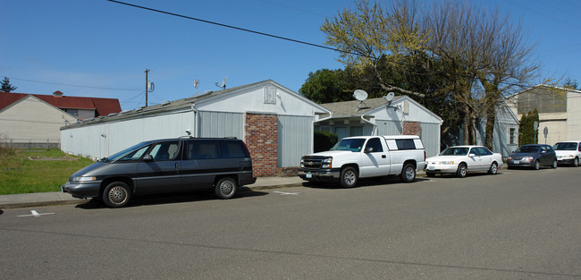 1492 2nd St in Florence, OR - Building Photo - Building Photo