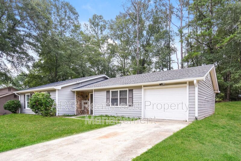 3512 Bramblevine Cir in Stonecrest, GA - Building Photo