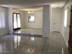540 Fairway Dr in Palmdale, CA - Building Photo - Building Photo