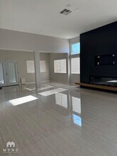 6712 Donna St in North Las Vegas, NV - Foto de edificio - Building Photo