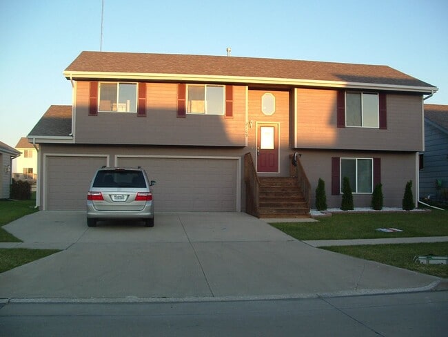 property at 2109 2nd Ave SE