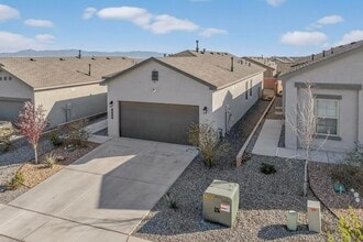 10650 Valedon Ln SW in Albuquerque, NM - Building Photo - Building Photo