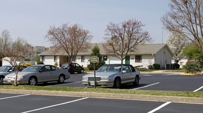 Harbour Square in Mechanicsville, VA - Foto de edificio - Building Photo