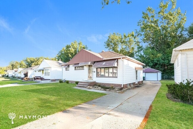 703 Sterling Rd in Wickliffe, OH - Building Photo - Building Photo