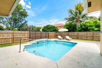 3461 SW Funtuna St in Port St. Lucie, FL - Building Photo - Building Photo