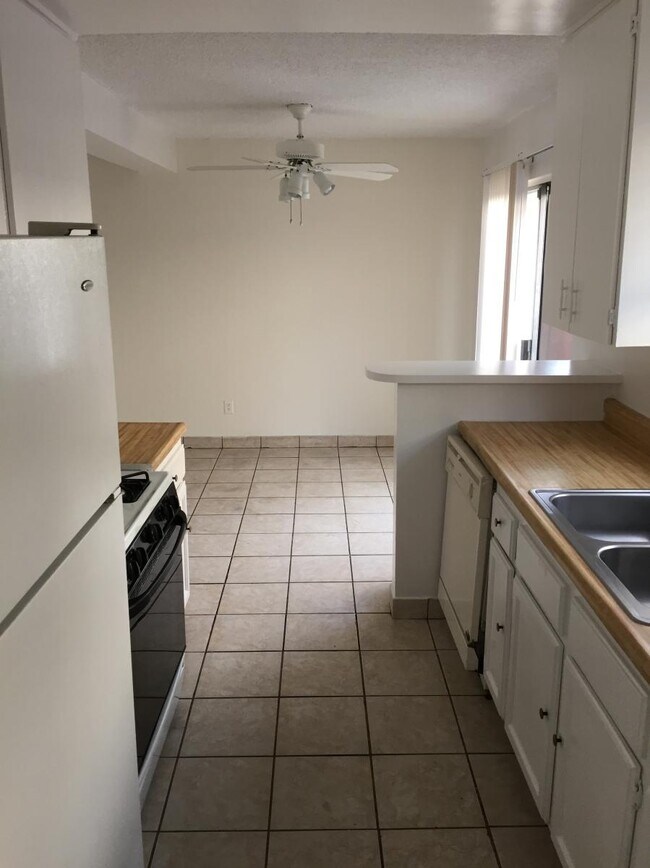 17155 Roscoe Blvd Apartments and Nearby Los Angeles Apartments For Rent