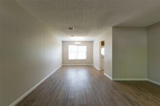 3822 Green Fields Dr in Sugar Land, TX - Building Photo - Building Photo