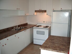4010 Northcliffe Av, Unit LES IMMEUBLES POLITIS in Montréal, QC - Building Photo