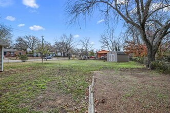 1818 Tyler St in Denton, TX - Building Photo - Building Photo