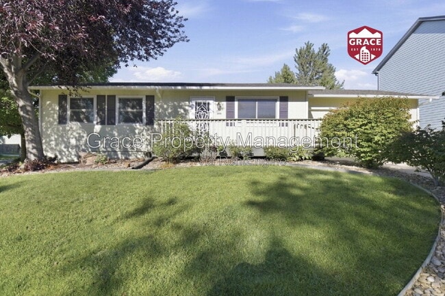 property at 13565 Decatur Ct