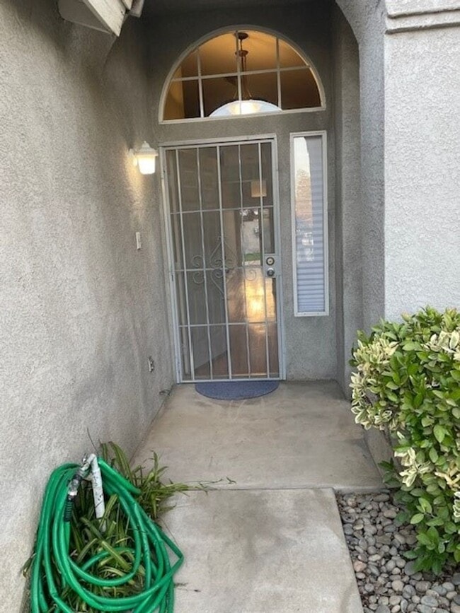 3025 Starside Dr in Bakersfield, CA - Building Photo - Building Photo