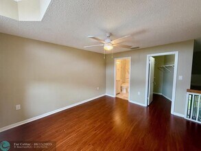 19213 Glenmoor Dr in West Palm Beach, FL - Building Photo - Building Photo