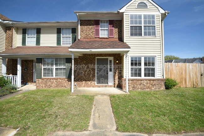 701 Nottaway Dr in Chesapeake, VA - Building Photo - Building Photo