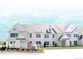 260 Ruth Ct in Middletown, NY - Building Photo