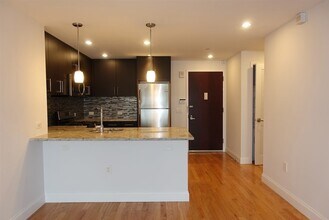 1700 Park Ave, Unit D-213 in Weehawken, NJ - Building Photo - Building Photo
