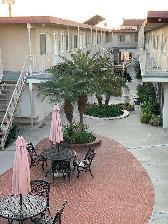 The Roman Apartments Photo