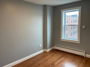 29 Chelsea St in Boston, MA - Building Photo - Building Photo