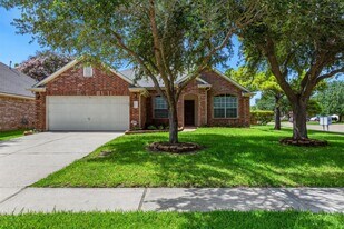 3131 Stratford Pointe Dr in Sugar Land, TX - Building Photo