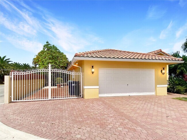 14691 SW 113th Ln in Miami, FL - Building Photo - Building Photo