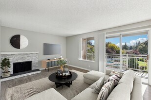 Cascade Park Apartments in Vancouver, WA - Building Photo