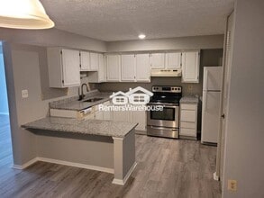 8052 Croydon Way in Pasadena, MD - Building Photo - Building Photo