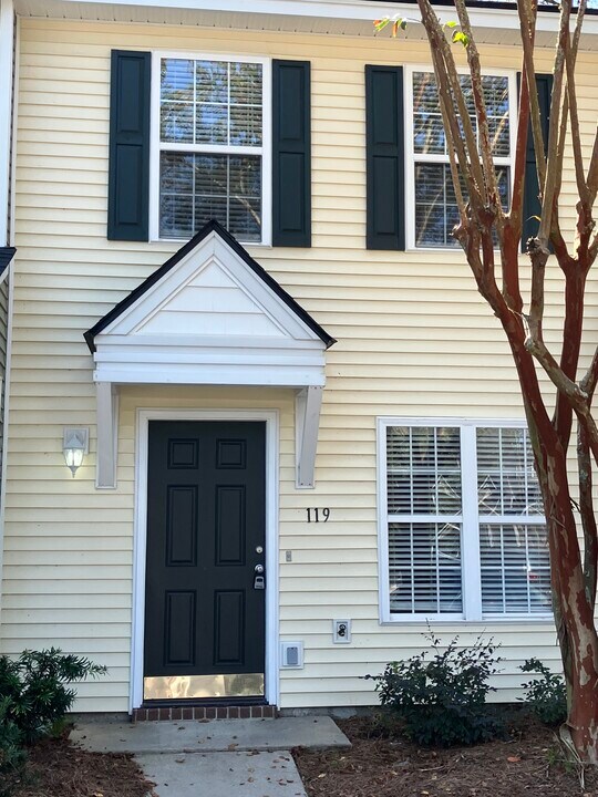 119 South St in Bluffton, SC - Building Photo