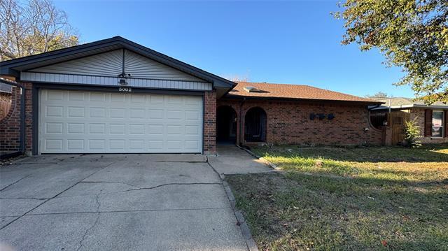 3002 Barrington Pl in Arlington, TX - Building Photo